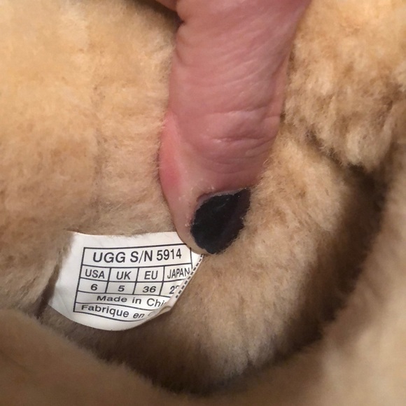 UGG TALL LIMITED EDITION Holographic fern design - Picture 9 of 9